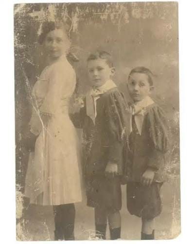 Vecchia foto rovinata — prima